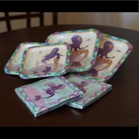 Mermaid Party Supplies for 16 NWT - Picture 3 of 5